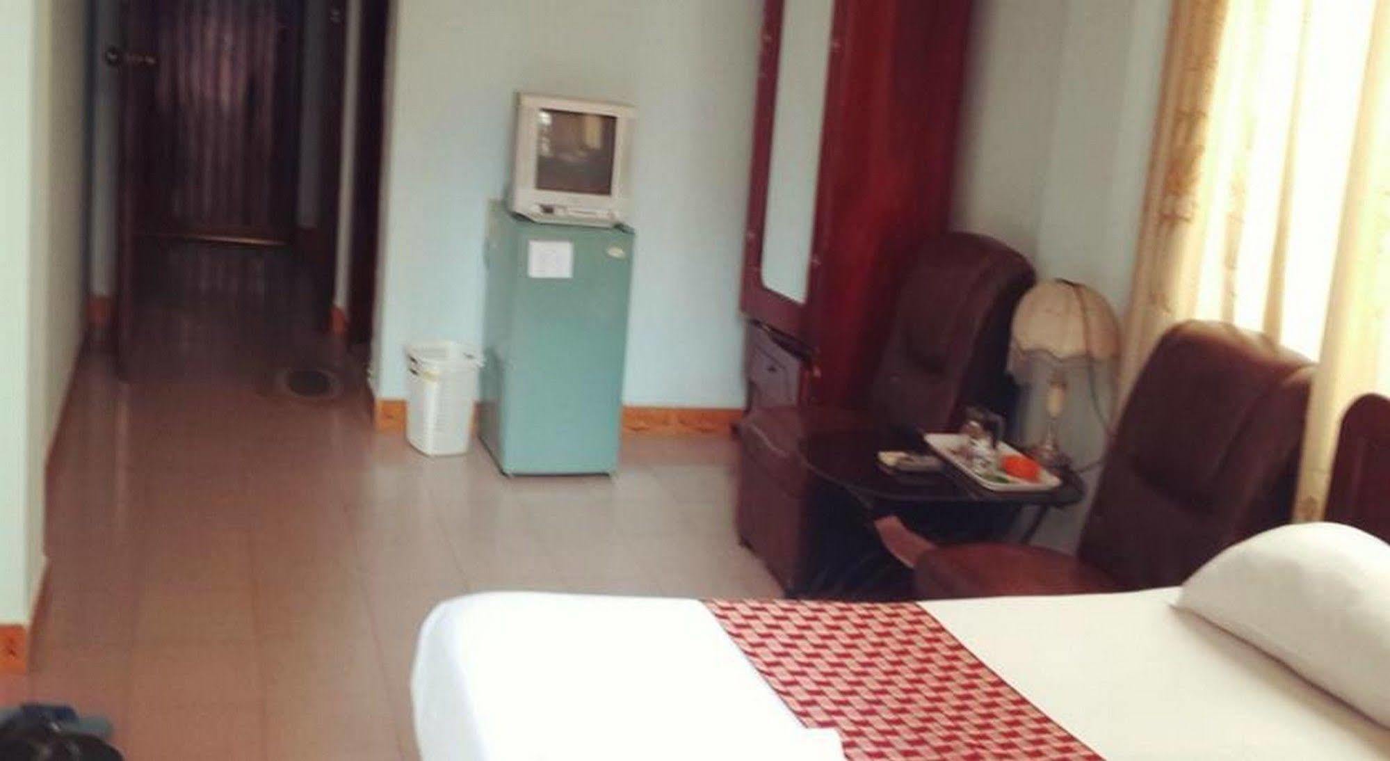 Phong Nha Hotel 2*